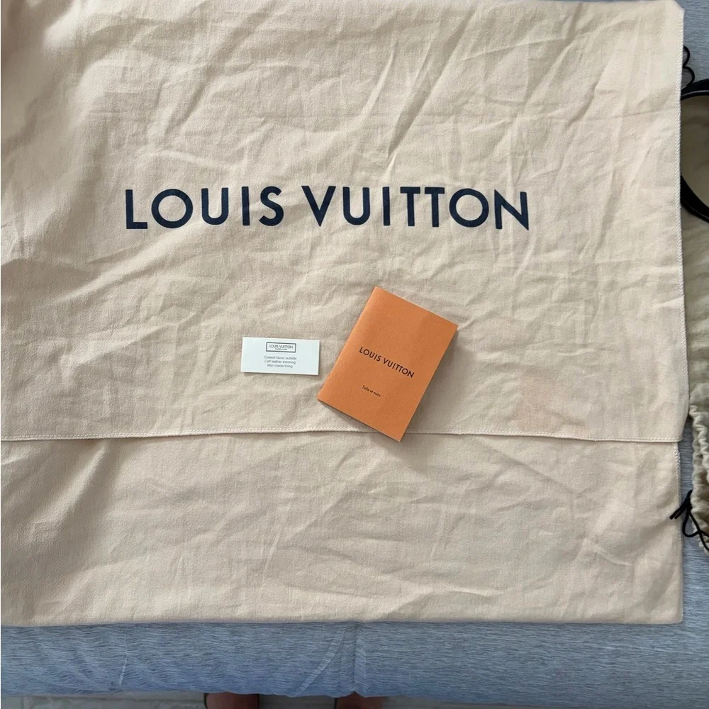 Louis Vuitton Brown Monogram Shoulder Bag - Picture 11 of 16
